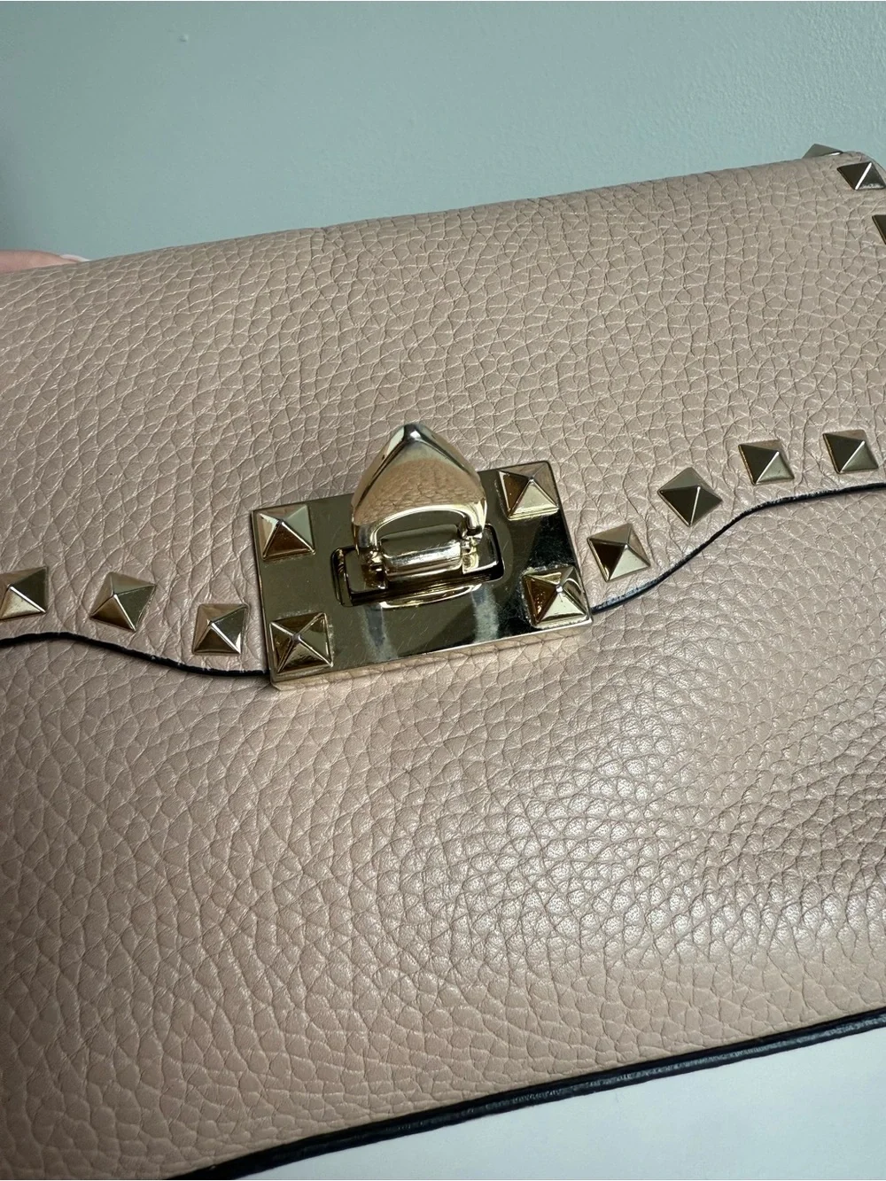 VALENTINO Garavani Rockstud Grainy Calfskin Crossbody Bag
